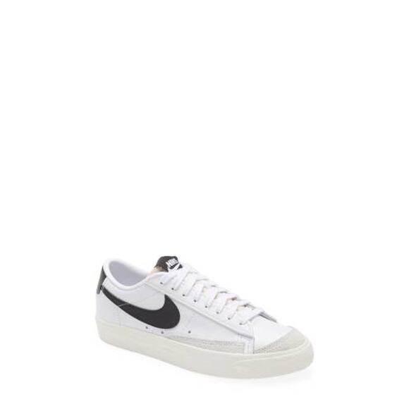 Nike Blazer Low '77 Sneaker Size 8.5 - Picture 1 of 7